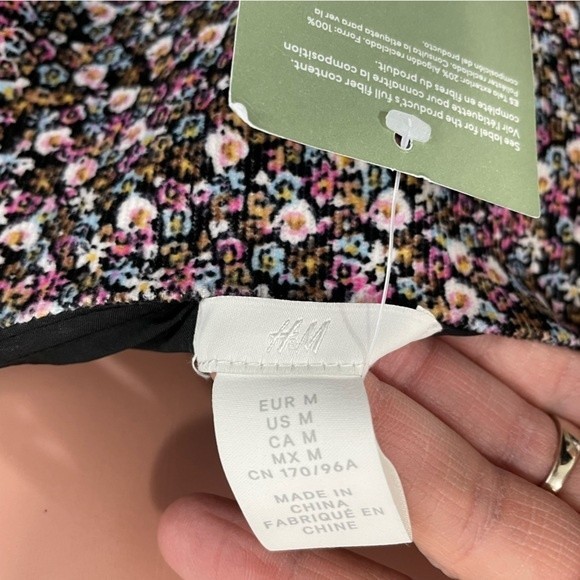 NWT H&M Ditsy Floral Print Corduroy Jumper Dress Size MEDIUM - Picture 5 of 9